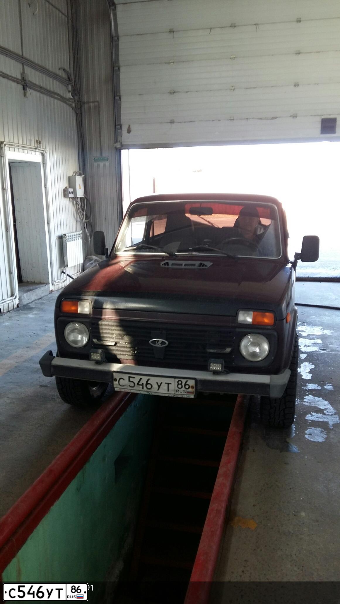 Фото автомобиля LADA 212140 LADA 4X4, 2011 — госномер С031ЕУ774. Цвет: ТЕМНО-ВИШНЕВЫЙ