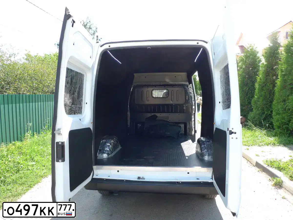 Фото автомобиля FORD TRANSIT, 2014 — госномер О037КО152. Цвет: Белый