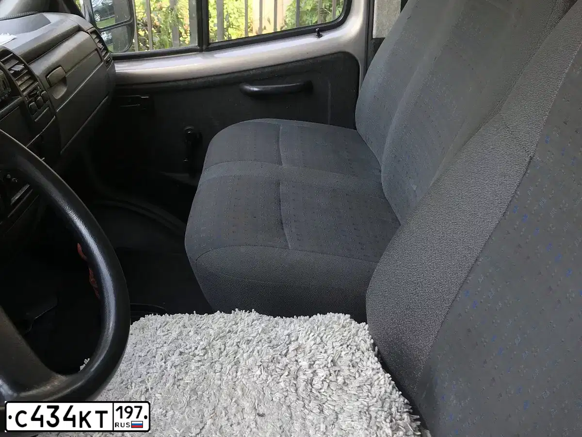 Фото автомобиля GAZ 2752 SOBOL, 2008 — госномер М237КС82. Цвет: Золотисто-бежевый