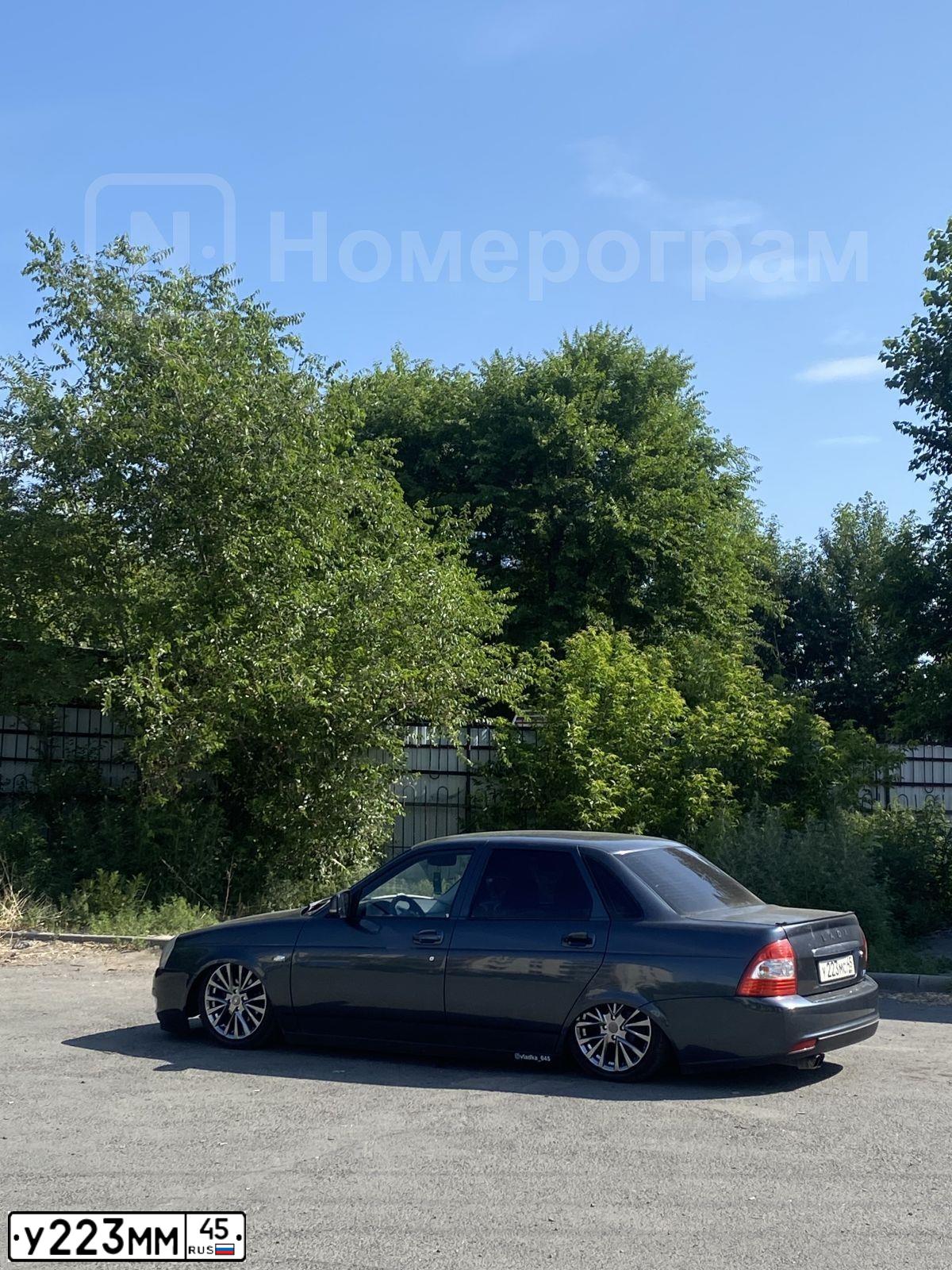 Фото автомобиля BMW SERIE 7, 1994 — госномер У290АУ16. Цвет: ЧЕРНЫЙ