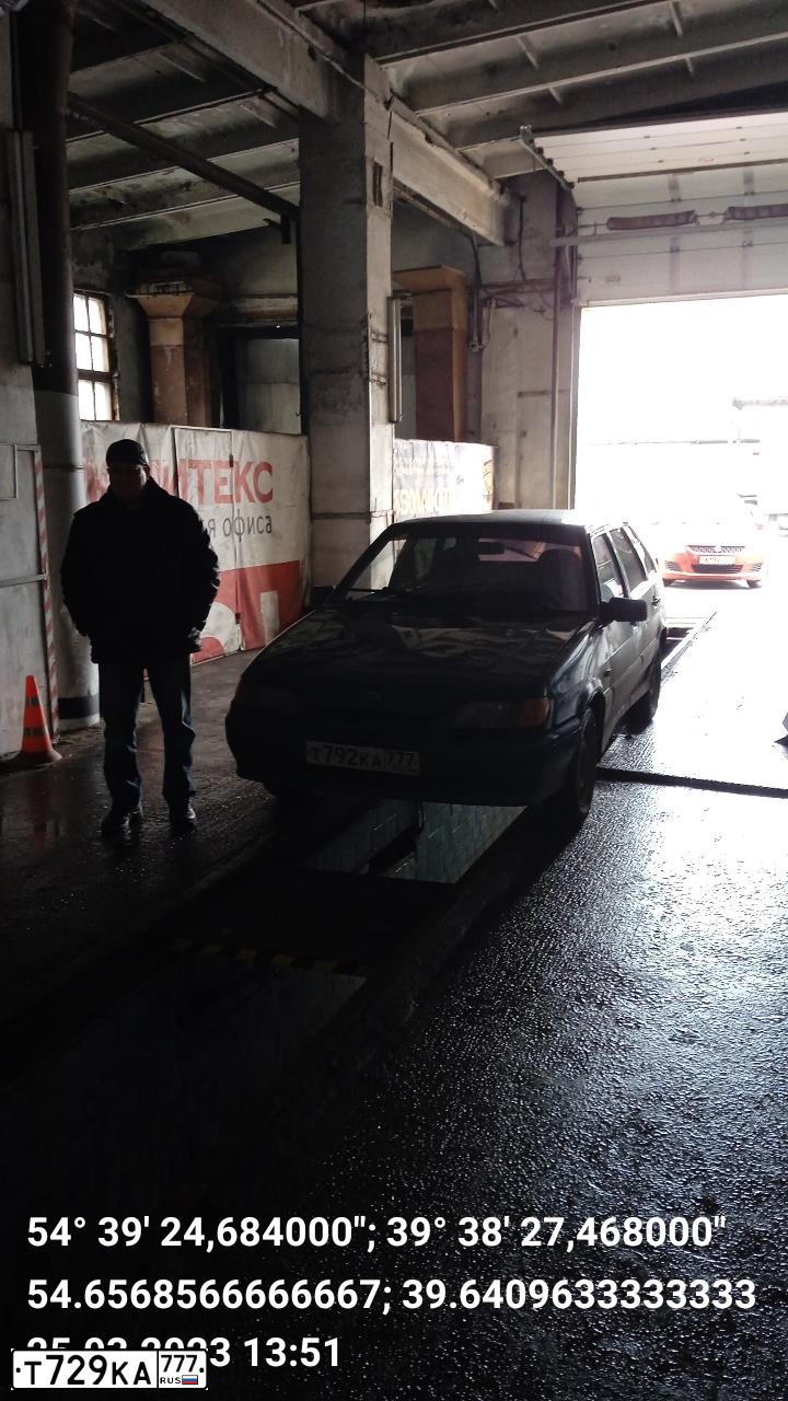 Фото автомобиля LADA 2114 SAMARA, 2005 — госномер Т792КА777. Цвет: сине-зеленый