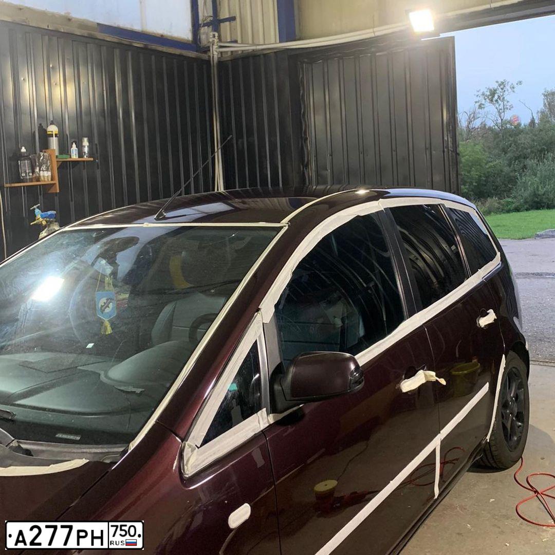 Фото автомобиля FORD FOCUS C-MAX, 2008 — госномер Т505РМ150. Цвет: ФИОЛЕТОВЫЙ