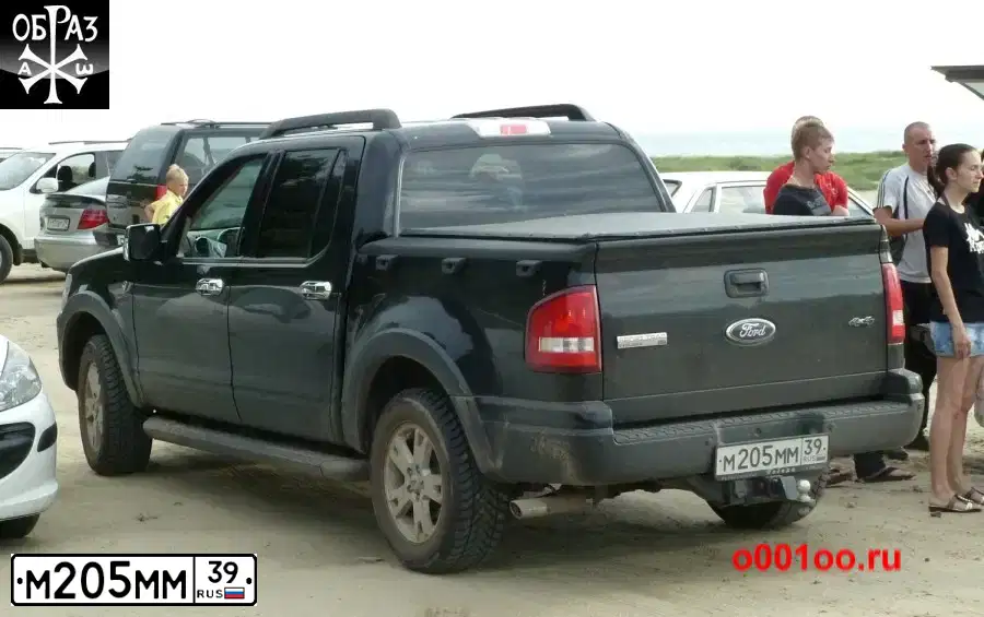 Фото автомобиля FORD EXPLORER, 2007 — госномер М205ММ39. Цвет: ЧЕРНЫЙ