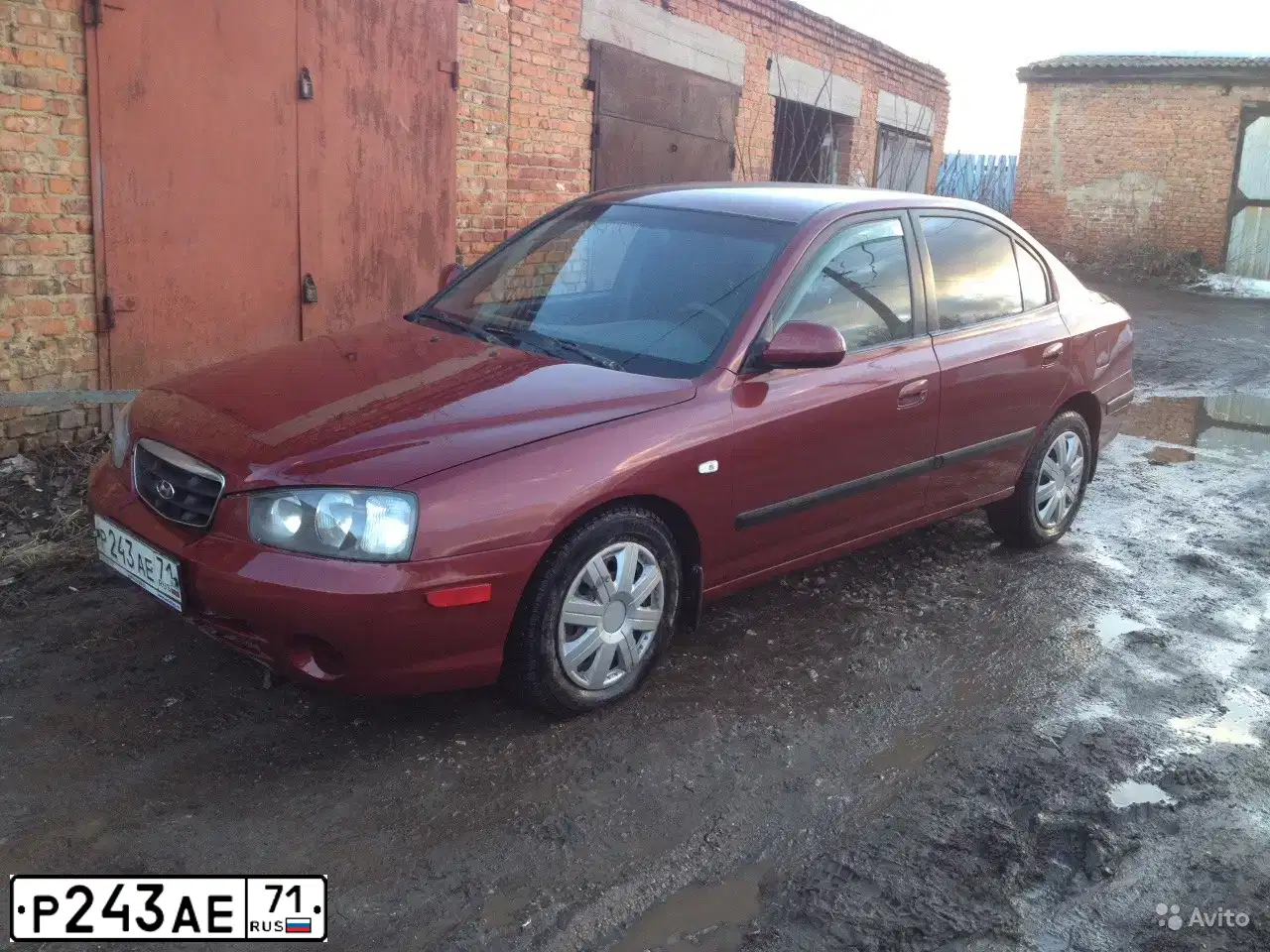 Фото автомобиля HYUNDAI I ELANTRA, 2001 — госномер О784ВА184. Цвет: КРАСНЫЙ "ГРАНАТ"