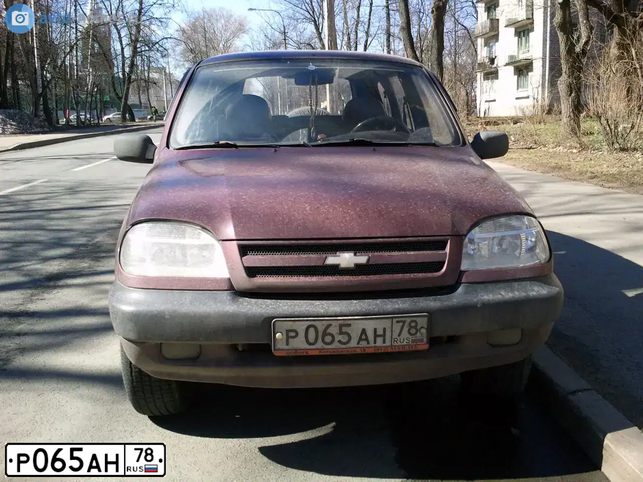 Фото автомобиля CHEVROLET NIVA, 2004 — госномер М522РК134. Цвет: КРАСНЫЙ ЯРКИЙ