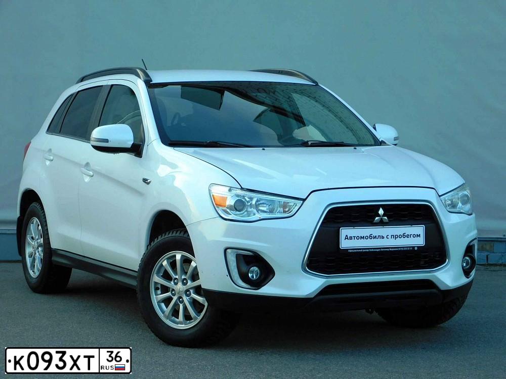 Фото автомобиля MITSUBISHI ASX, 2014 — госномер Т495ЕС136. Цвет: Белый