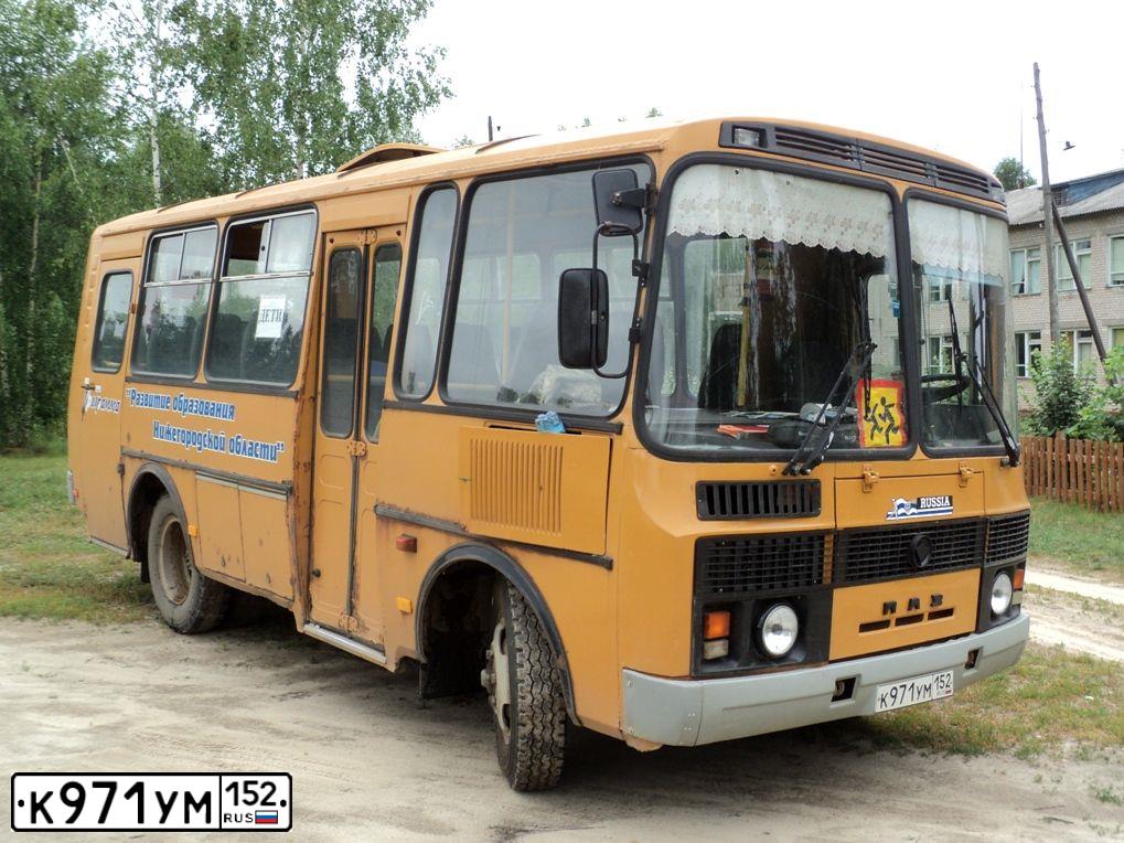 Фото автомобиля PAZ 3205, 2006 — госномер У971УМ152. Цвет: ЖЕЛТЫЙ