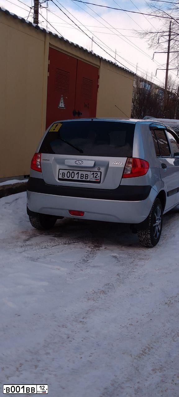 Фото автомобиля TOYOTA CAMRY, 2007 — госномер В001ВВ12. Цвет: ЧЕРНЫЙ
