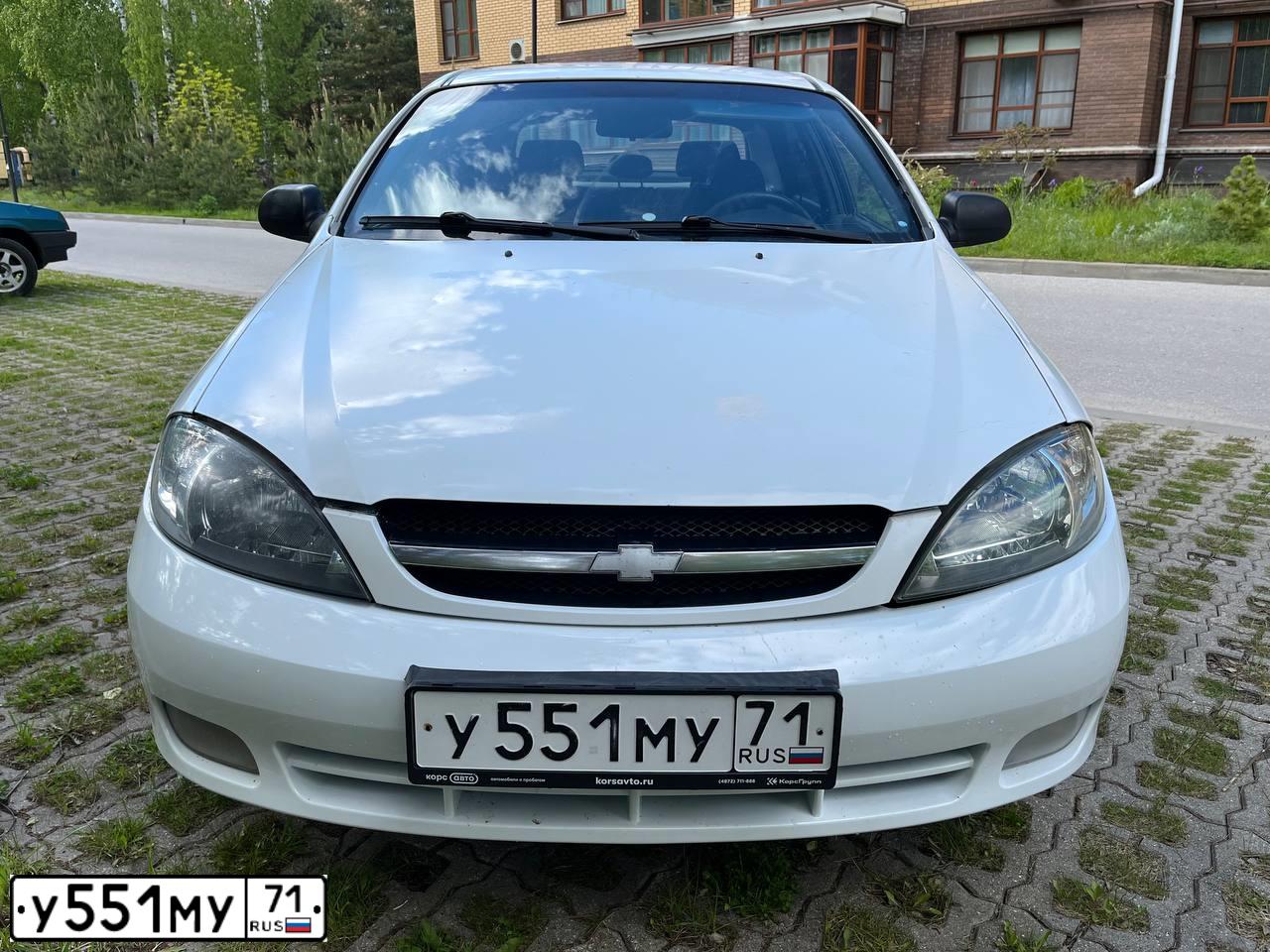 Фото автомобиля CHEVROLET LACETTI, 2008 — госномер Р515ВН71. Цвет: Белый