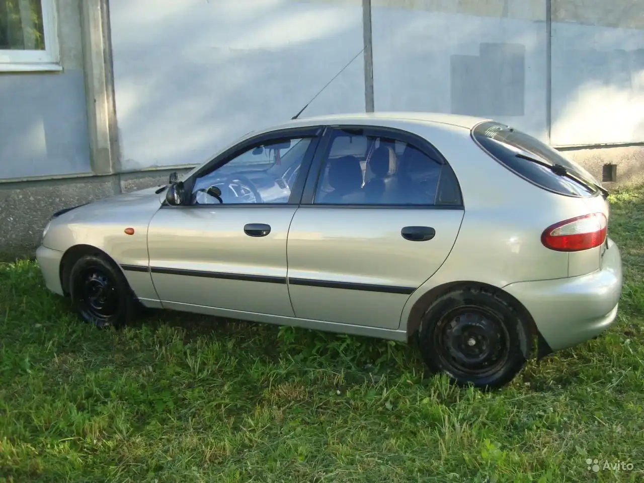 Фото автомобиля ZAZ CHANCE, 2009 — госномер М903ВМ40. Цвет: СВЕТЛО-СЕРЫЙ