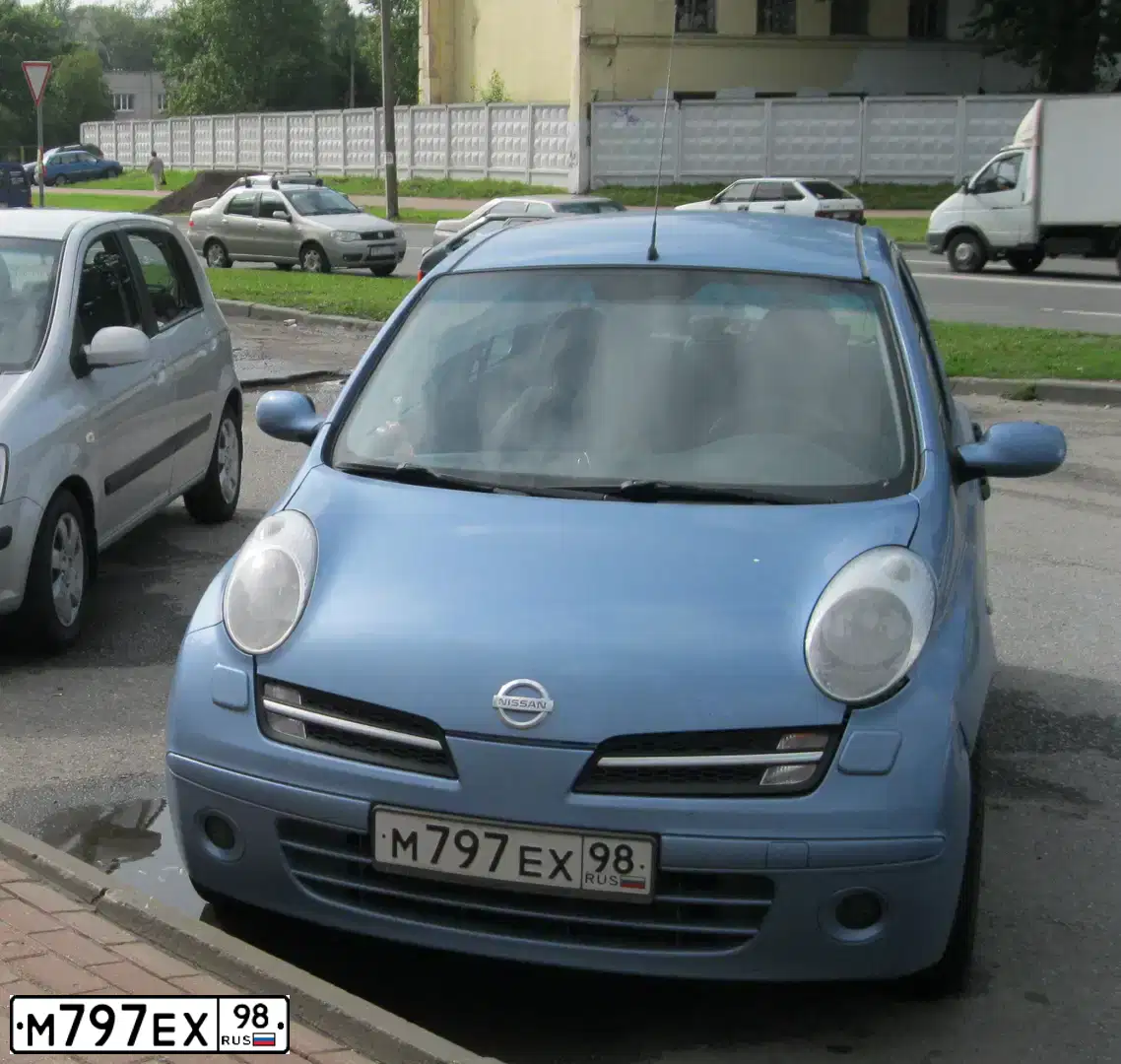 Фото автомобиля NISSAN MICRA, 2006 — госномер С339ЕР198. Цвет: синий