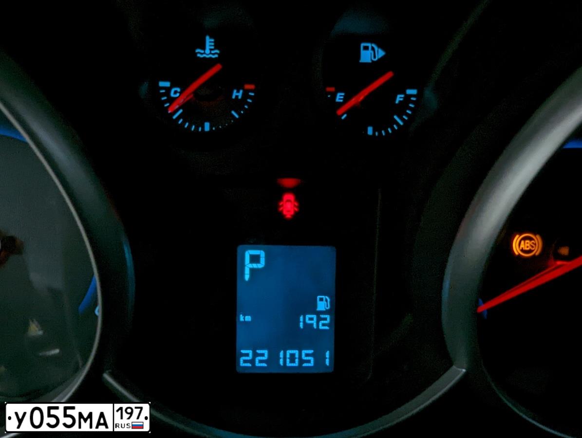 Фото автомобиля CHEVROLET CRUZE, 2011 — госномер Е811ЕУ977. Цвет: Серый