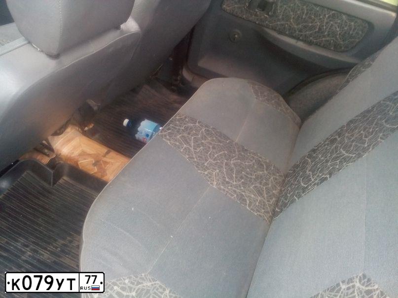 Фото автомобиля CHEVROLET NIVA, 2013 — госномер К079УТ77. Цвет: СЕРО-ЗЕЛЕНЫЙ