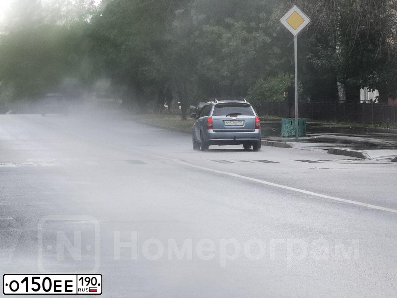 Фото автомобиля CHEVROLET LACETTI, 2010 — госномер О150ЕЕ190. Цвет: ГОЛУБОЙ
