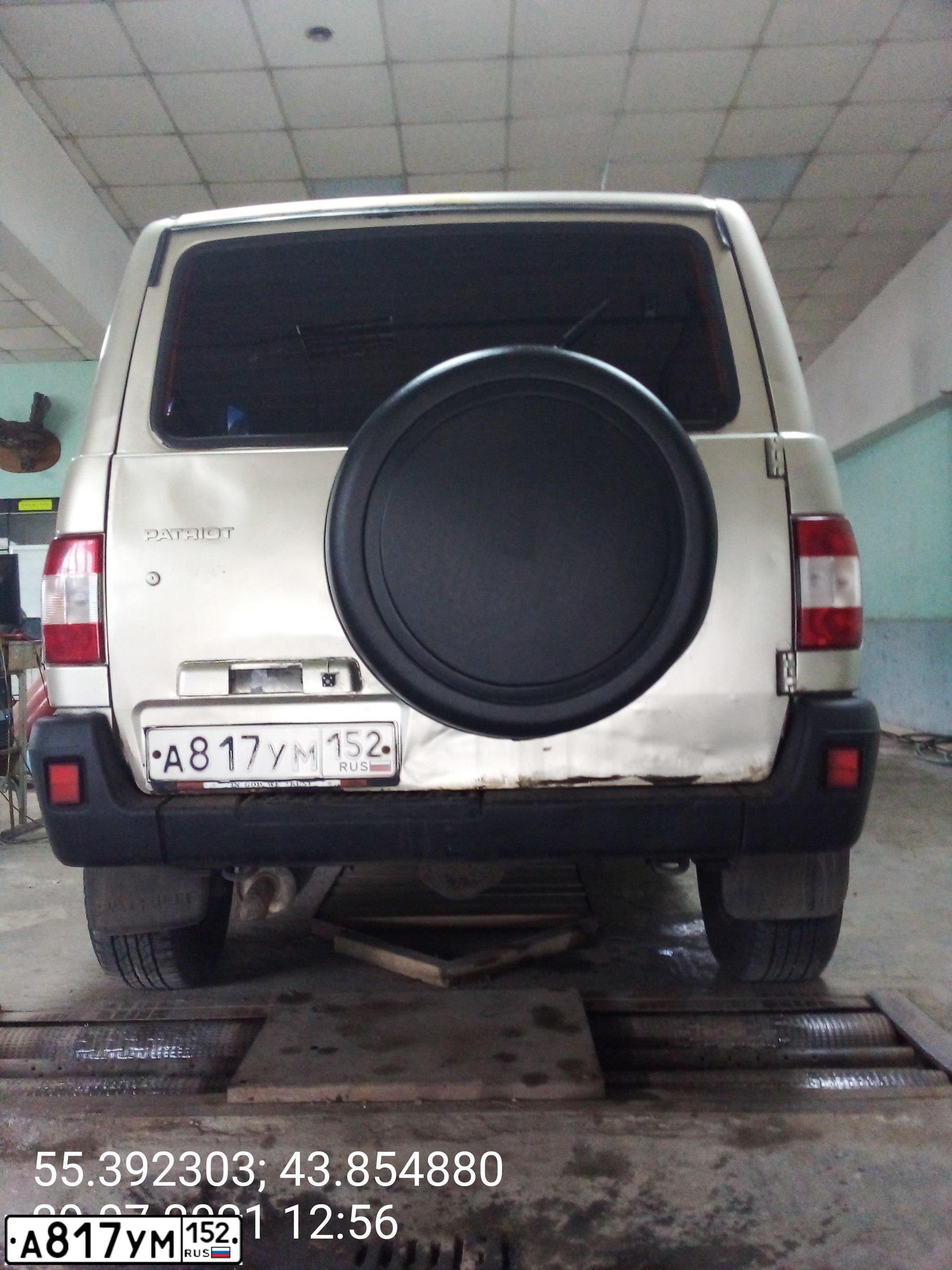Фото автомобиля UAZ 3163 PATRIOT, 2010 — госномер А817УМ152. Цвет: Серебристо-желтый металлик