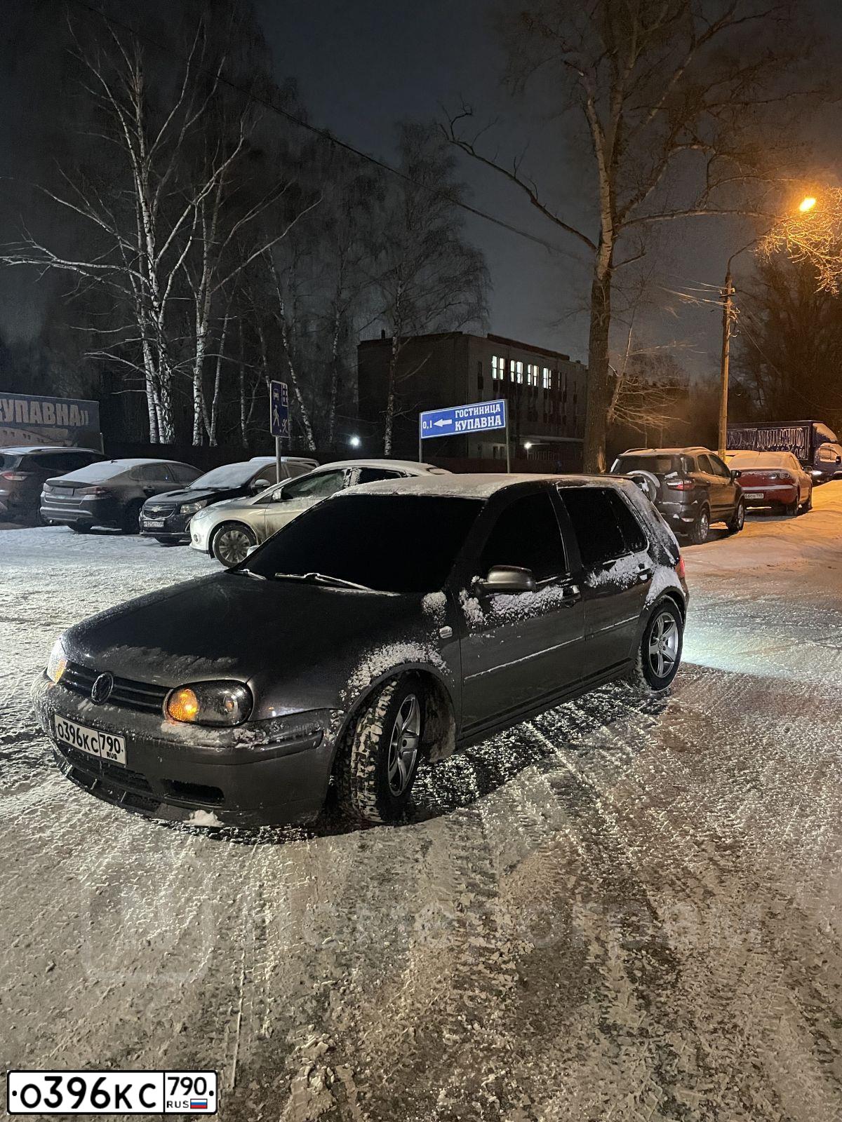 Фото автомобиля VOLKSWAGEN GOLF, 2001 — госномер О396КС790. Цвет: СЕРЫЙ