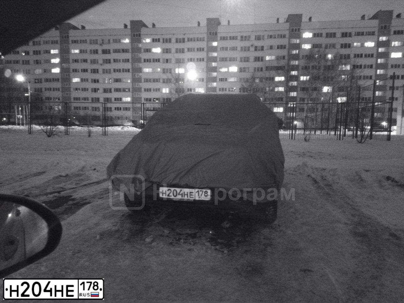Фото автомобиля KIA SPORTAGE, 2011 — госномер Н204НЕ178. Цвет: СИНИЙ
