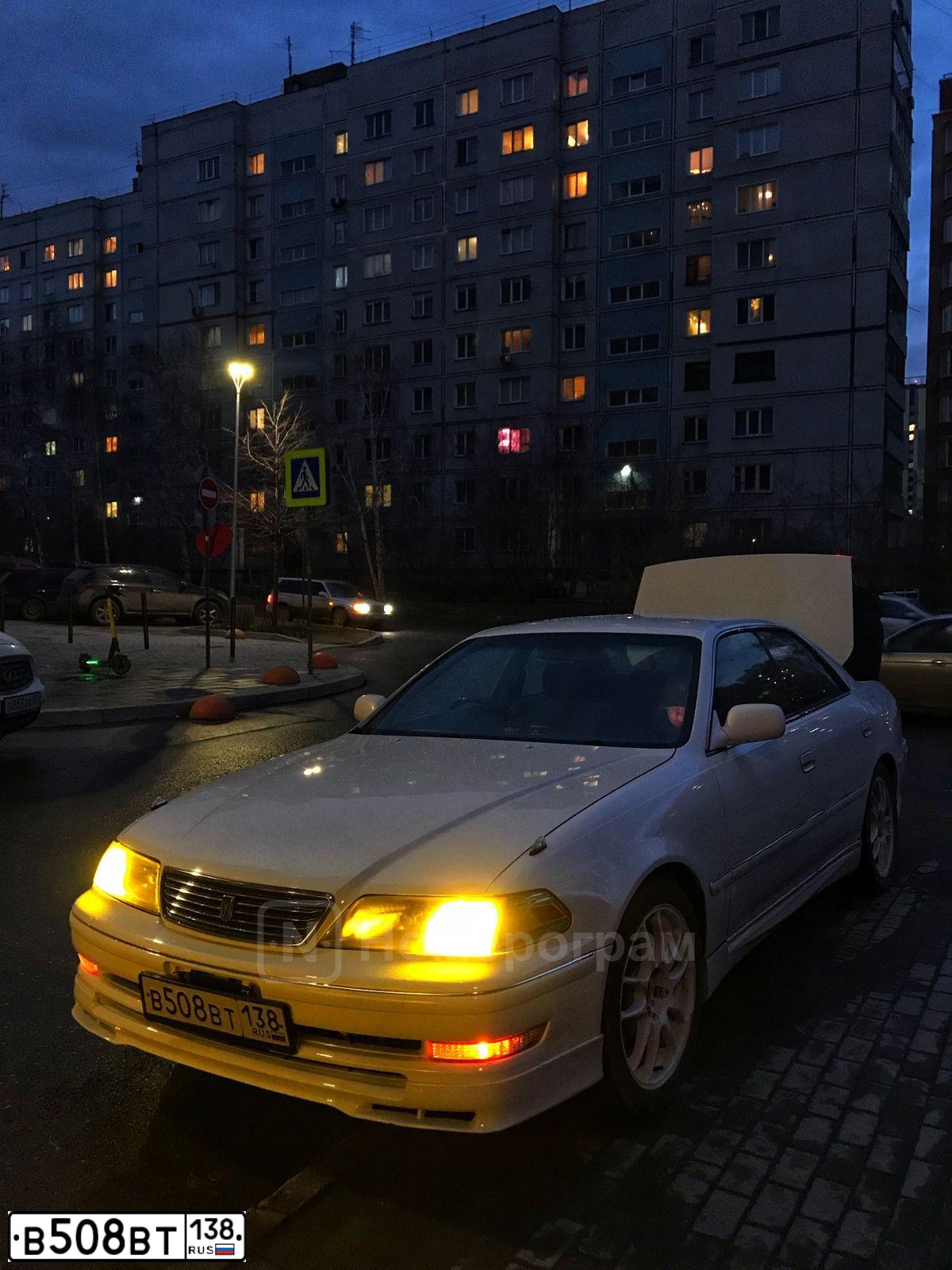 Фото автомобиля Тойота Марк 2, 1986 — госномер У093КУ774