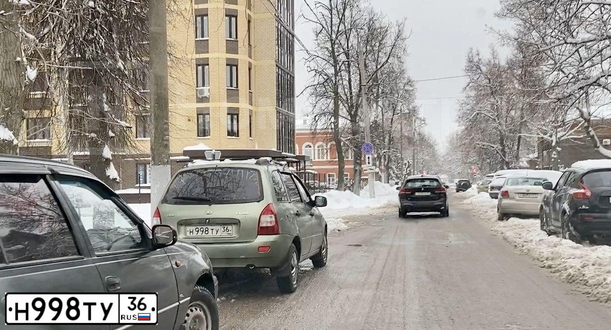 Фото автомобиля LADA 1117 KALINA, 2011 — госномер Н998ТУ36. Цвет: ЗЕЛЕНЫЙ
