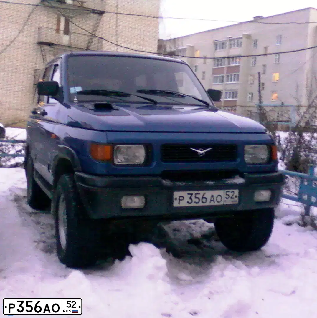 Фото автомобиля UAZ 3160  PATRIOT, 2002 — госномер Е770УА152. Цвет: СИНИЙ