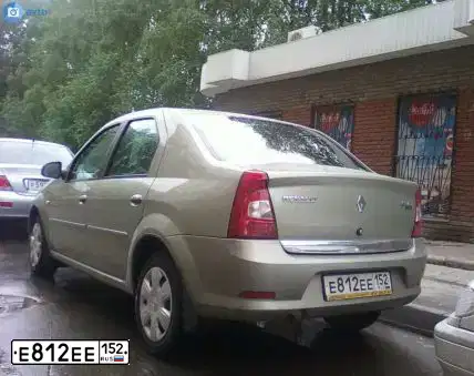 Фото автомобиля RENAULT LOGAN, 2011 — госномер О733ЕЕ152. Цвет: БЕЖЕВЫЙ