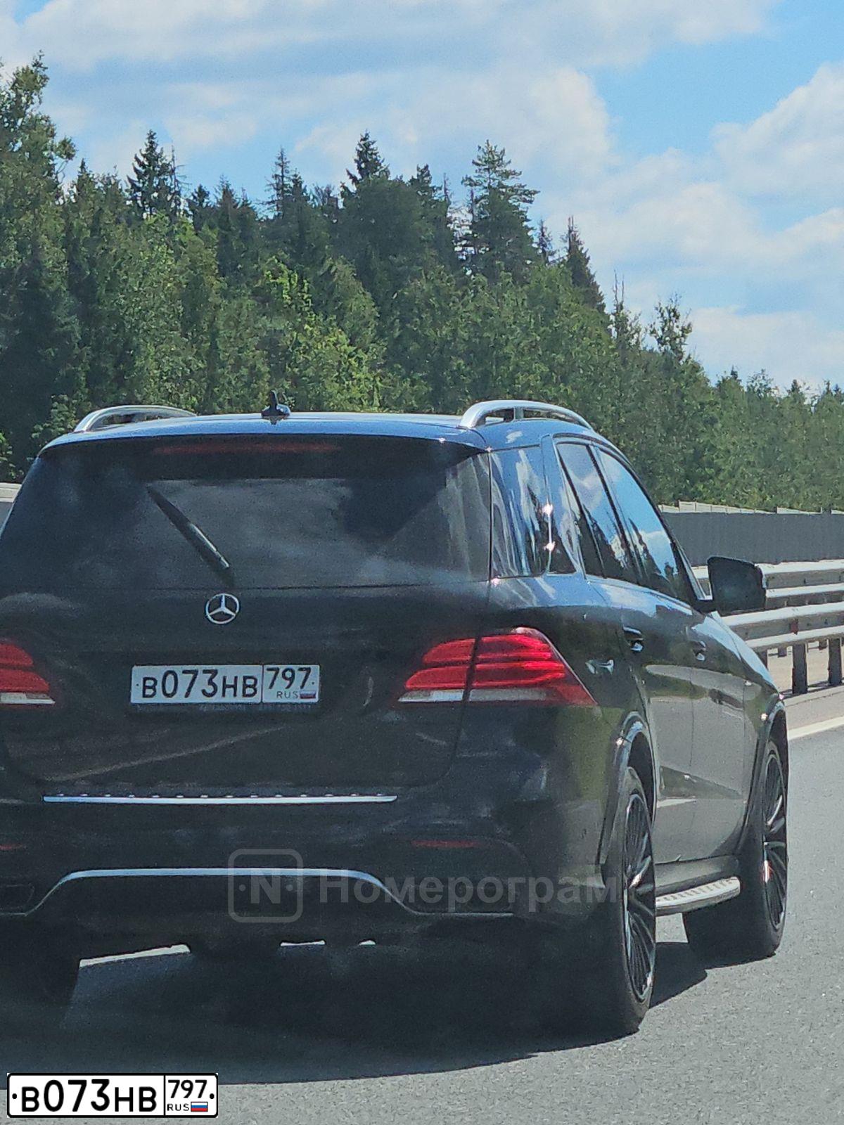 Фото автомобиля MERCEDES GLE-KLASSE, 2017 — госномер В073НВ797. Цвет: ЧЕРНЫЙ