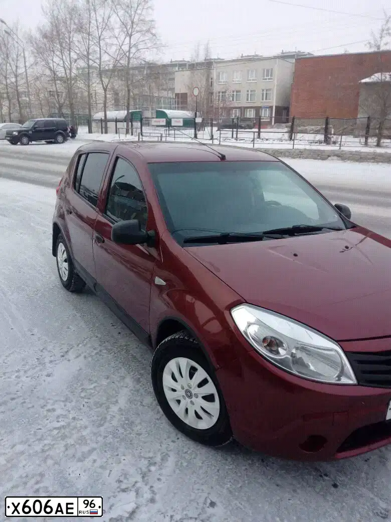 Фото автомобиля LADA 1119 KALINA, 2012 — госномер Х606АЕ96. Цвет: Сине-Черный