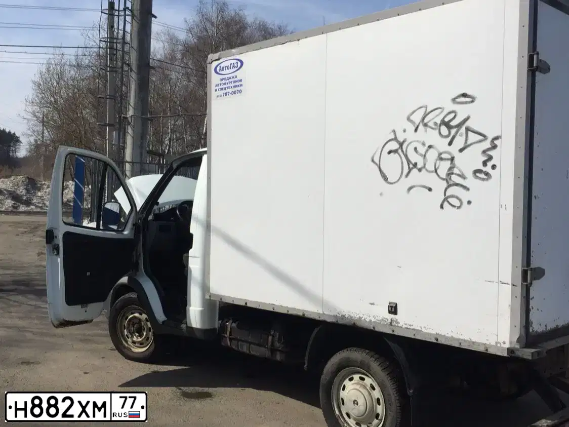 Фото автомобиля GAZ 3302 GAZEL, 2013 — госномер У215СЕ799. Цвет: Белый