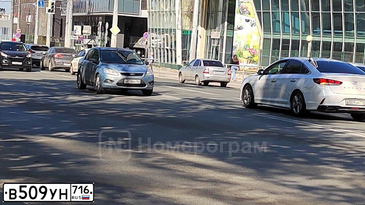 Фото автомобиля BMW X3, 2005 — госномер О003РК58. Цвет: ЧЕРНЫЙ