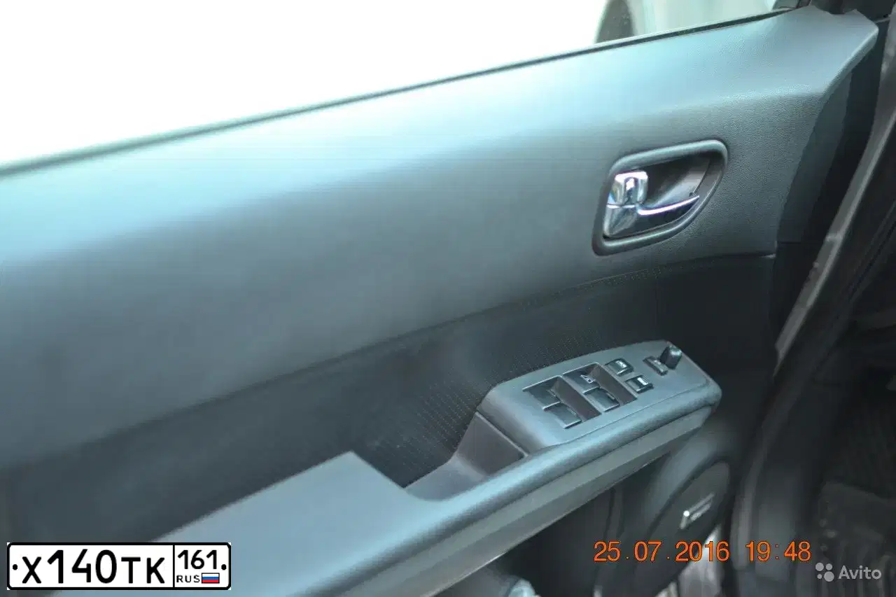 Фото автомобиля NISSAN X-TRAIL, 2010 — госномер Х140ТК161. Цвет: Серый