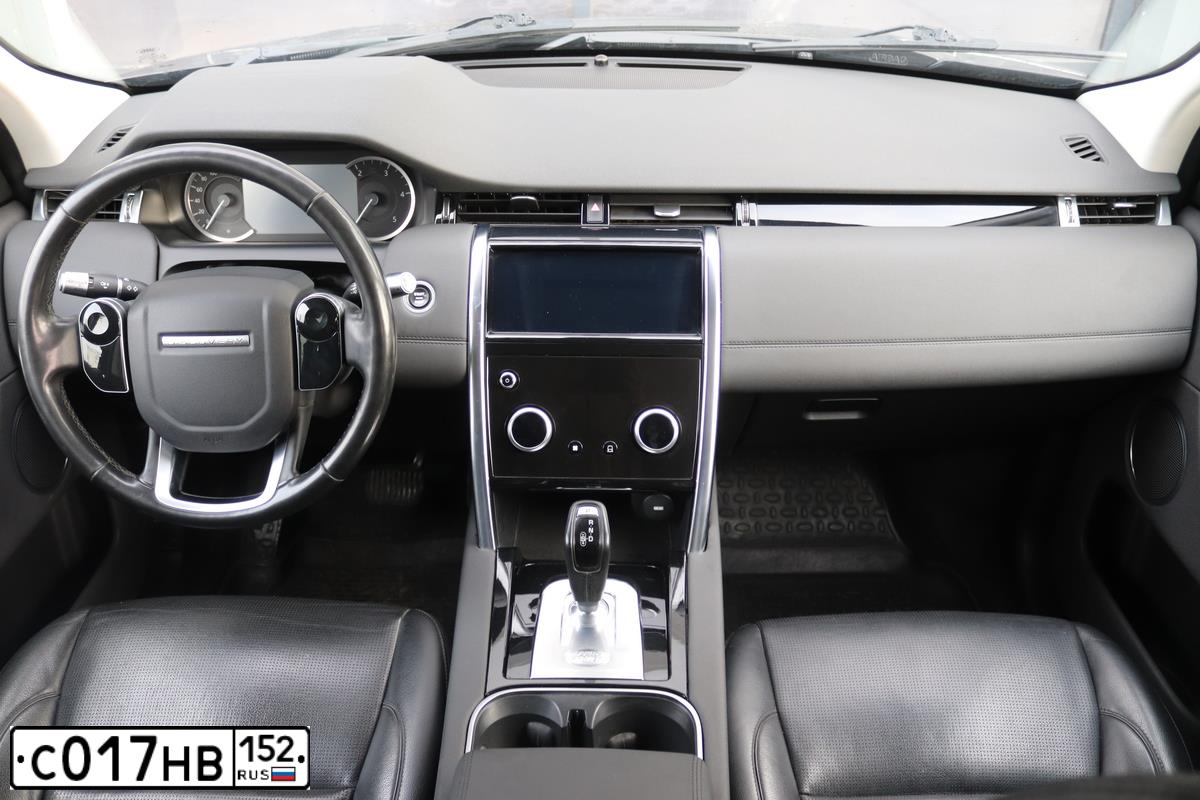 Фото автомобиля LANDROVER DISCOVERY SPORT, 2019 — госномер С017НВ152. Цвет: ЧЕРНЫЙ