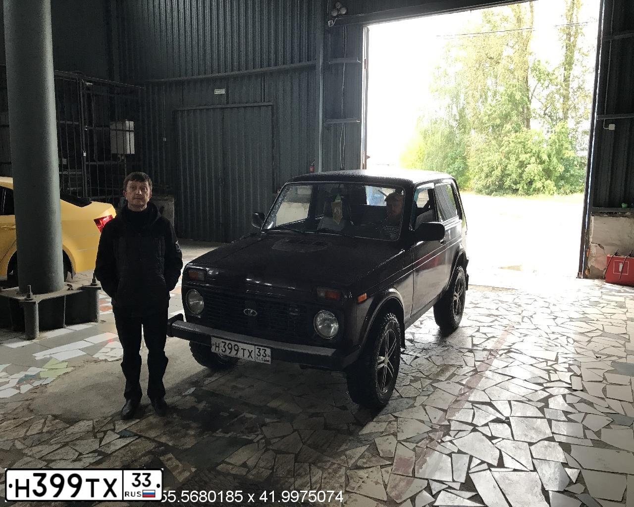 Фото автомобиля LADA 2121 NIVA, 2010 — госномер Н399ТХ33. Цвет: ТЕМНО-ВИШНЕВЫЙ