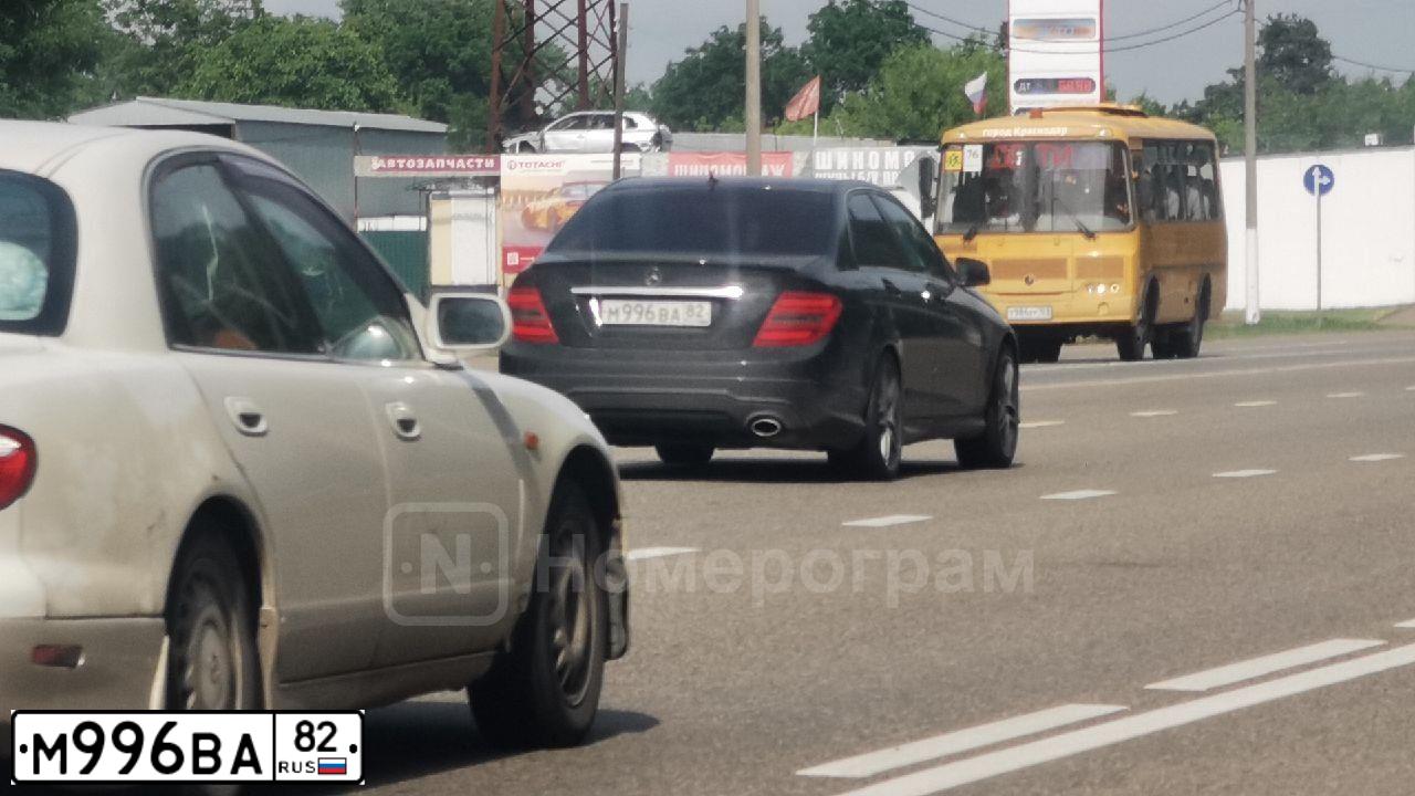 Фото автомобиля MERCEDES C-KLASSE, 2012 — госномер М067УА134. Цвет: ЧЕРНЫЙ