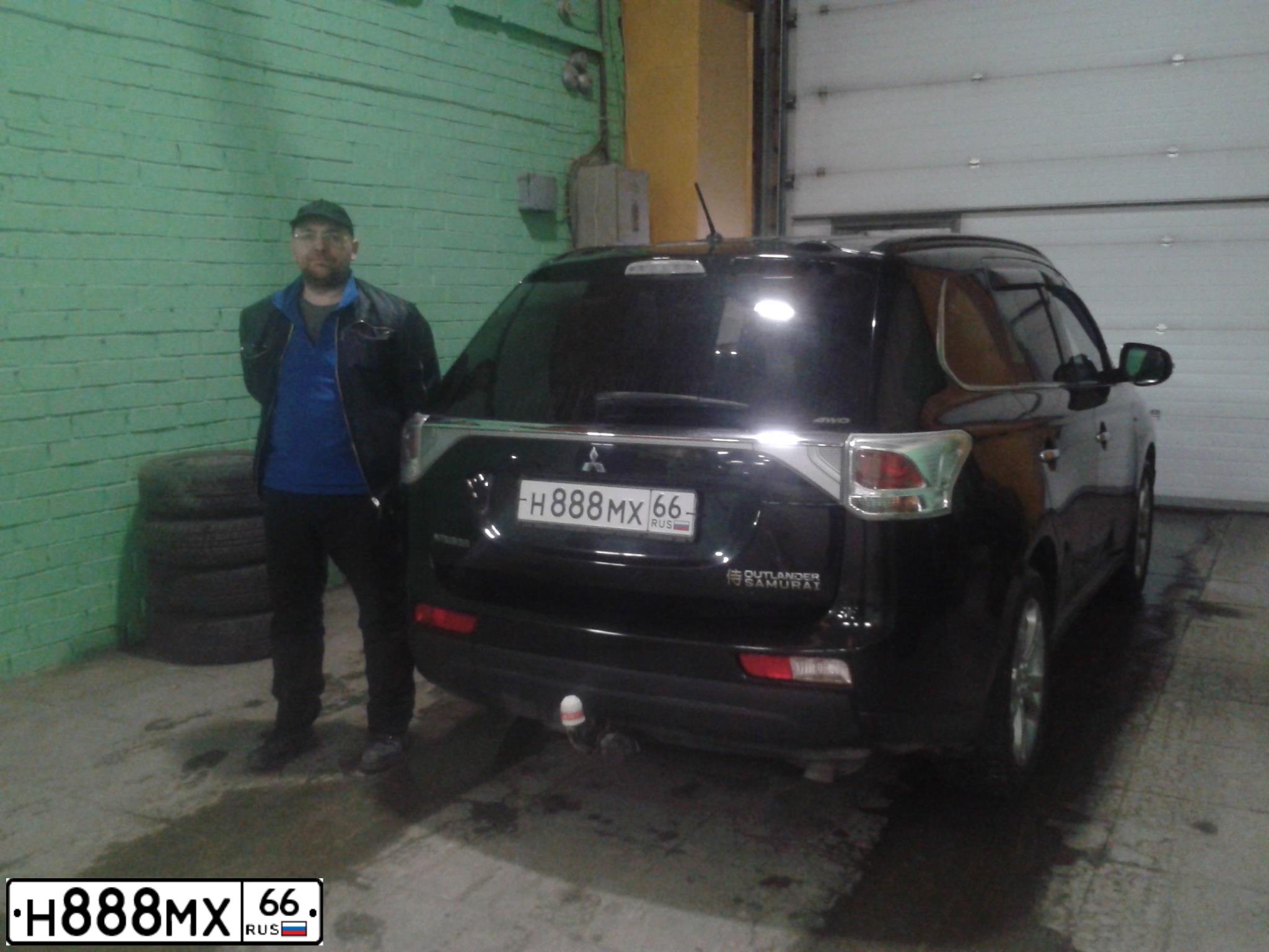 Фото автомобиля INFINITI QX70 /FX/, 2007 — госномер У955МВ55. Цвет: ЧЕРНЫЙ