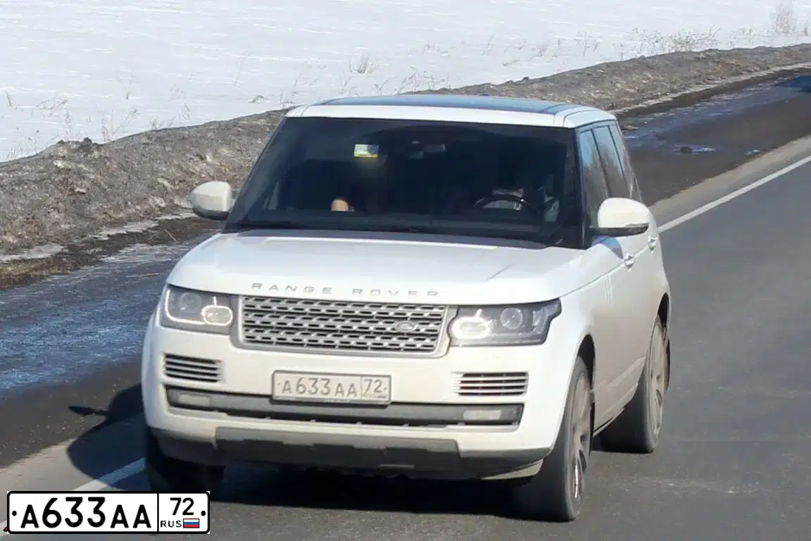 Фото автомобиля LANDROVER RANGE ROVER, 2018 — госномер Х123ХС72. Цвет: ЧЕРНЫЙ