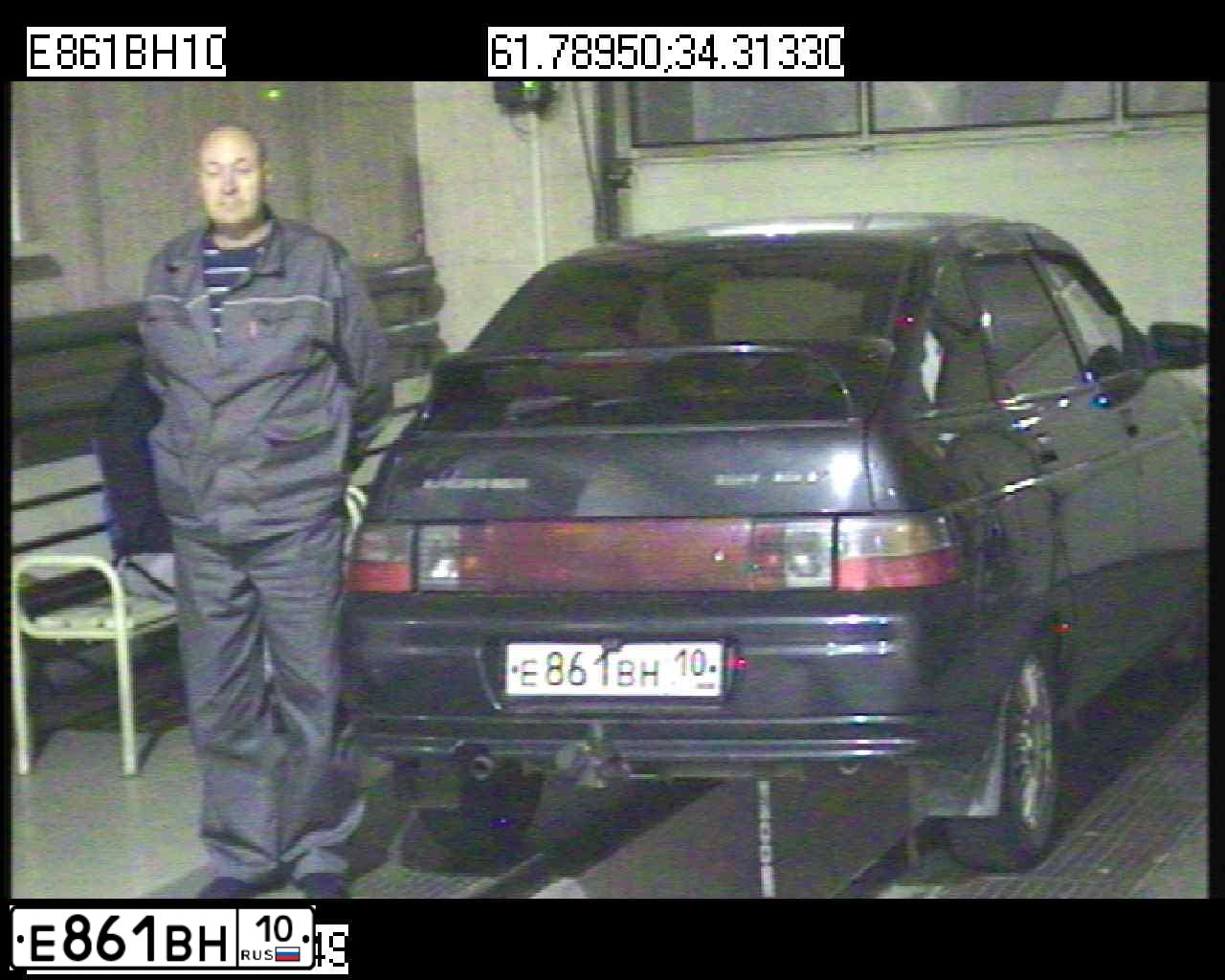 Фото автомобиля LADA 2112, 2005 — госномер Е861ВН10. Цвет: ГРАФИТОВЫЙ МЕТАЛЛИК