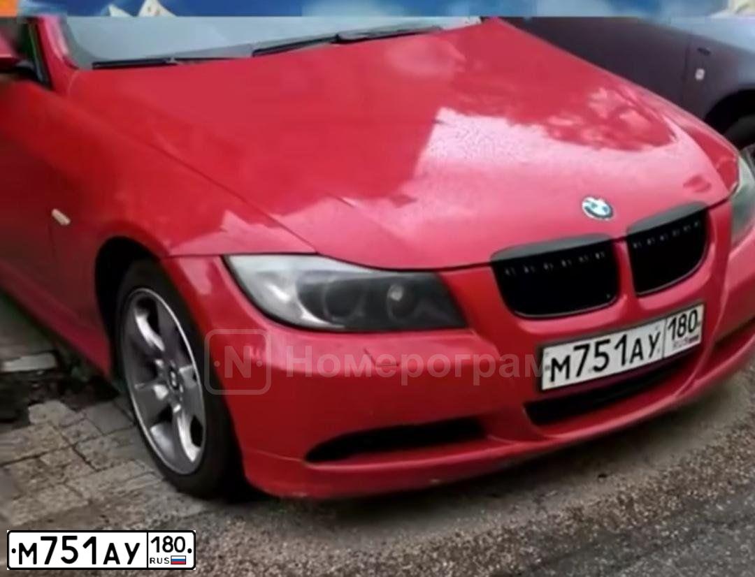 Фото автомобиля BMW SERIE 3, 2007 — госномер К246НР76. Цвет: Красный