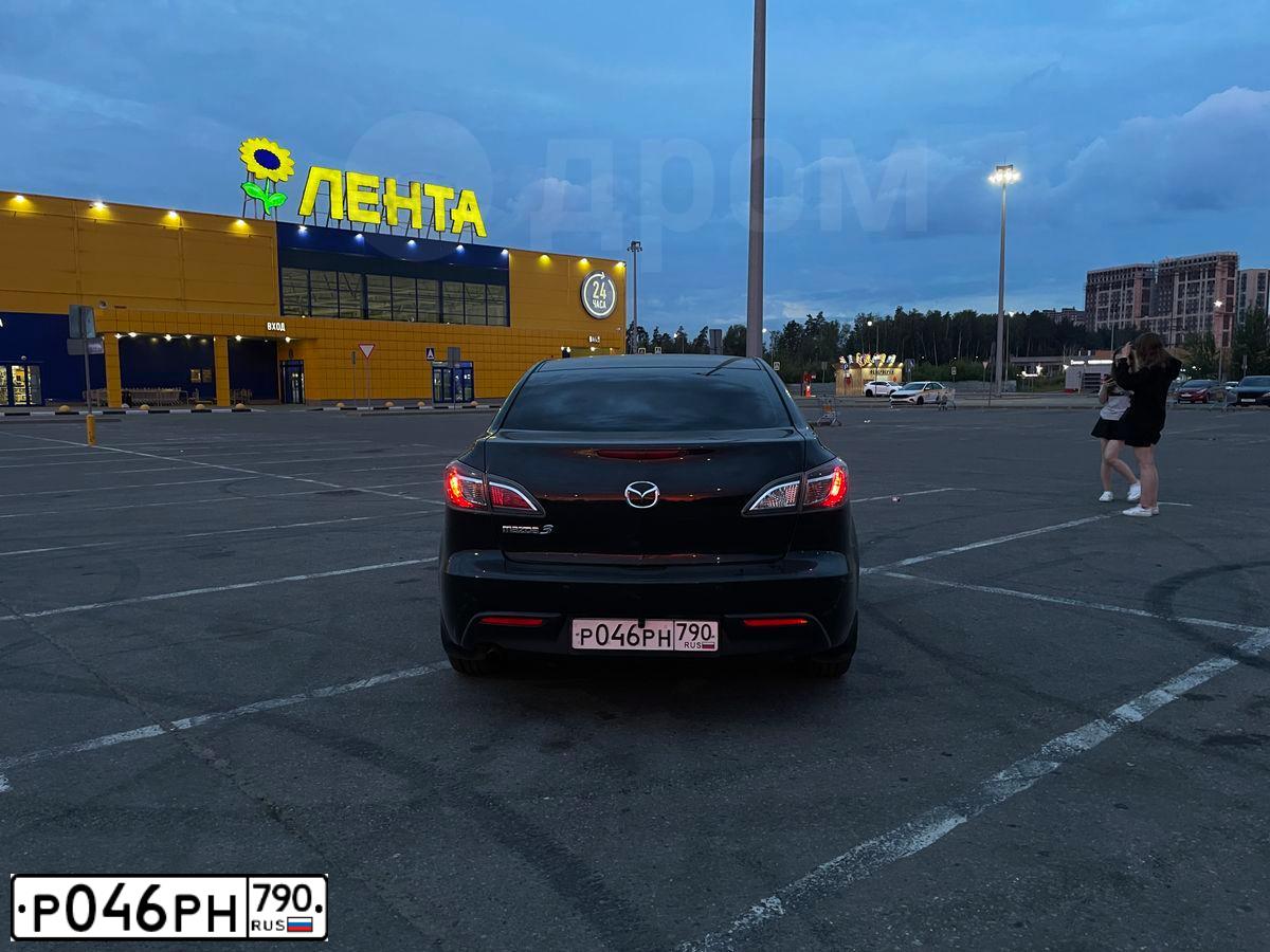 Фото автомобиля MAZDA 3, 2011 — госномер Р046РН790. Цвет: ЧЕРНЫЙ