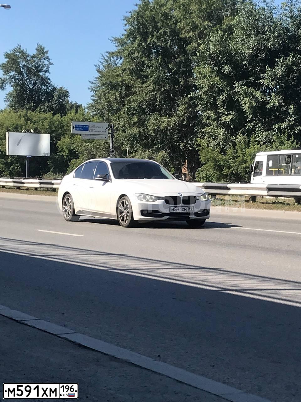 Фото автомобиля BMW SERIE 3, 2013 — госномер М591ХМ196. Цвет: БЕЛЫЙ