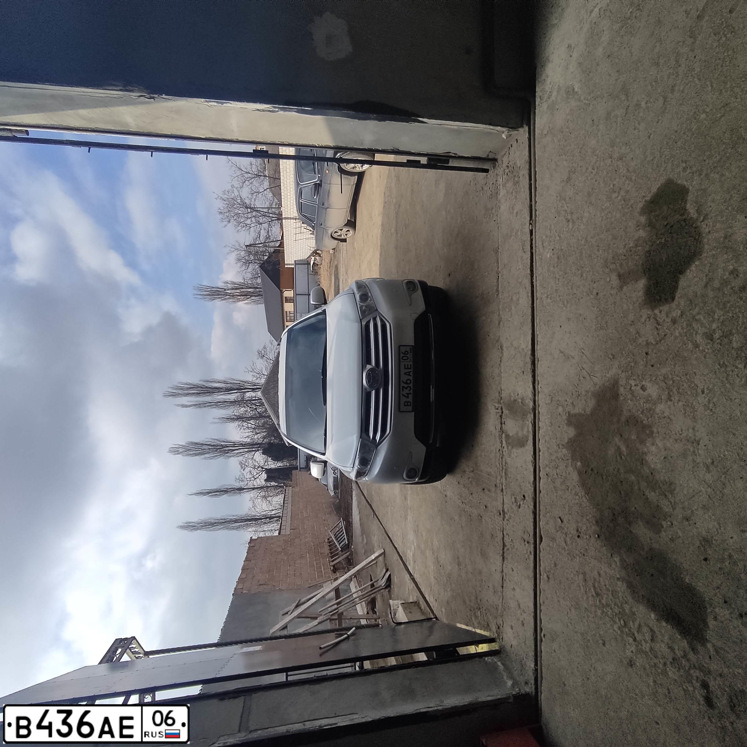 Фото автомобиля TOYOTA HIGHLANDER, 2012 — госномер В436АЕ06. Цвет: Белый