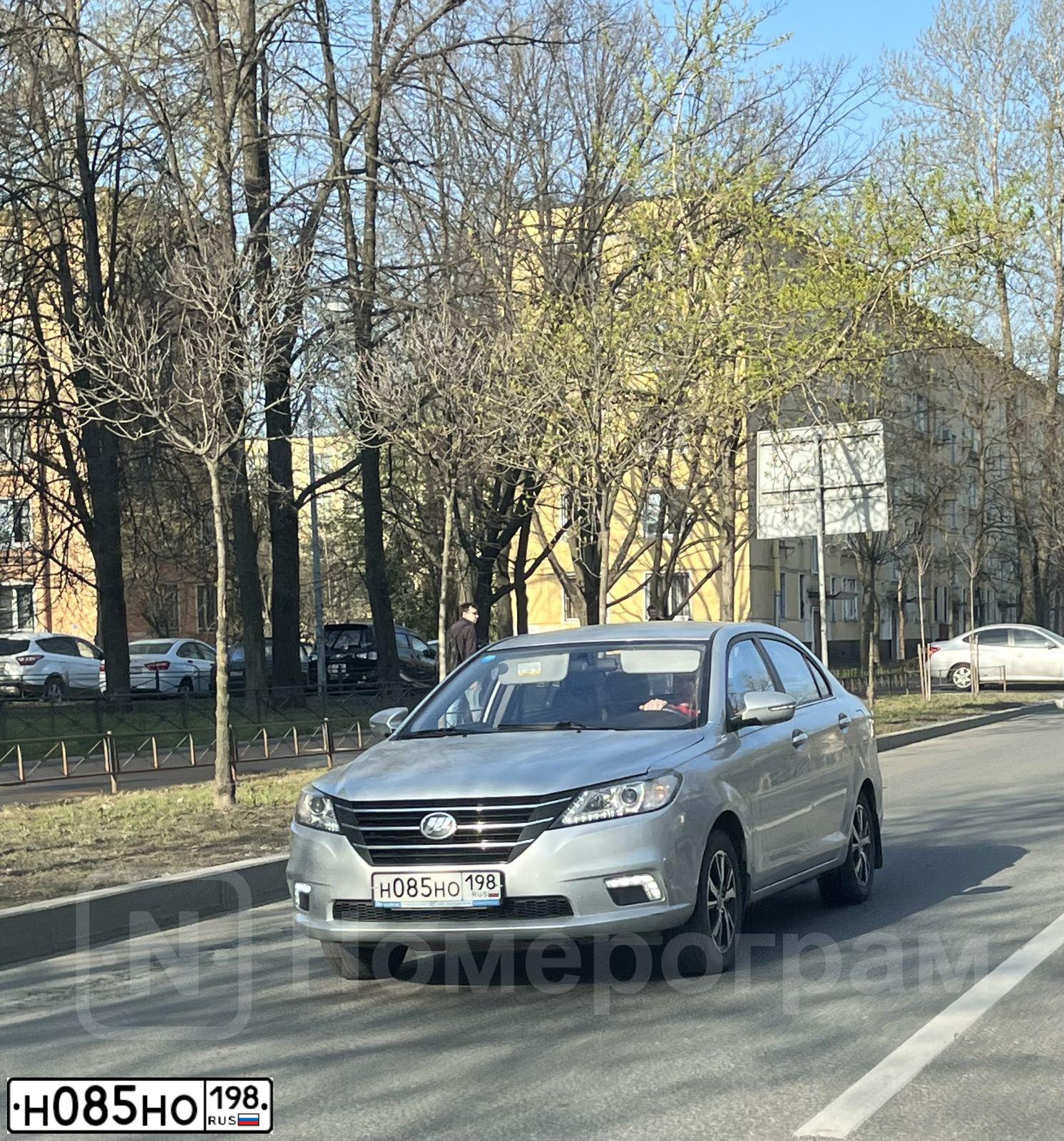 Фото автомобиля LIFAN SOLANO, 2018 — госномер Н085НО198. Цвет: СЕРЕБРО