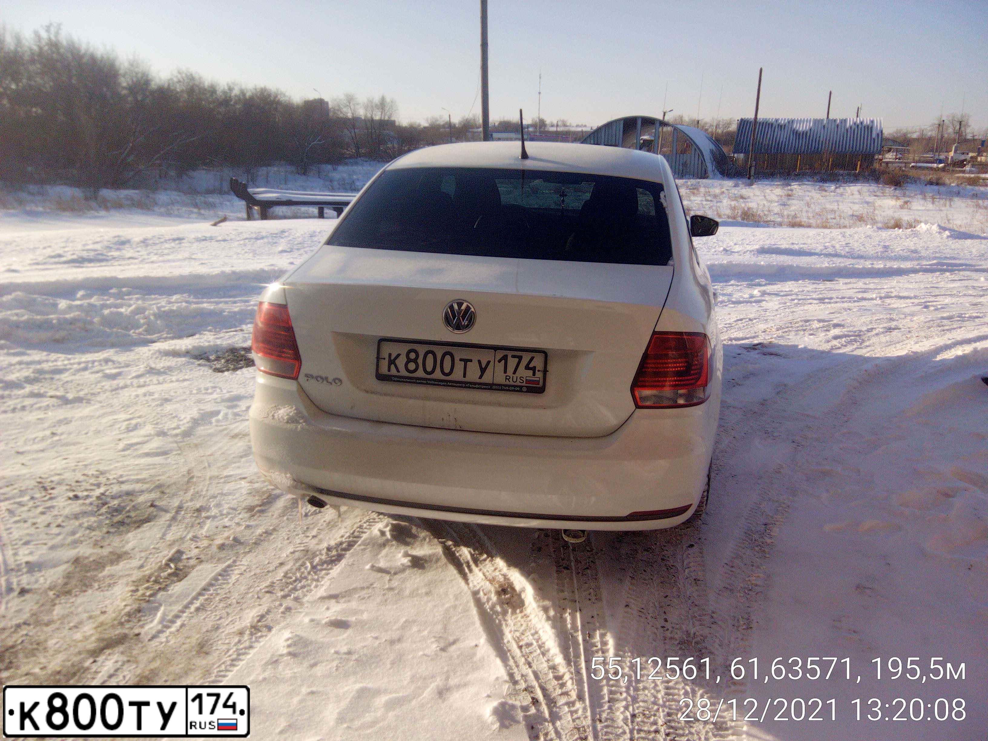 Фото автомобиля VOLKSWAGEN POLO, 2016 — госномер К800ТУ174. Цвет: БЕЛЫЙ