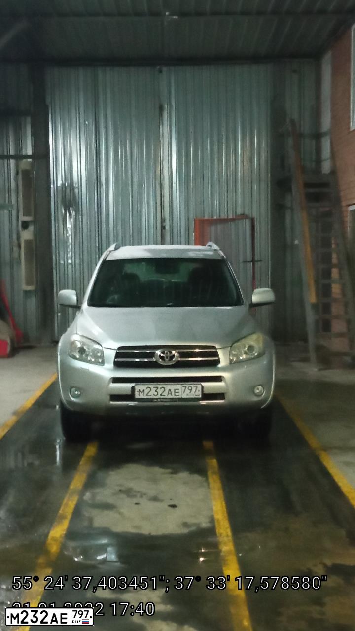 Фото автомобиля TOYOTA RAV4, 2008 — госномер М232АЕ797. Цвет: Серебристый