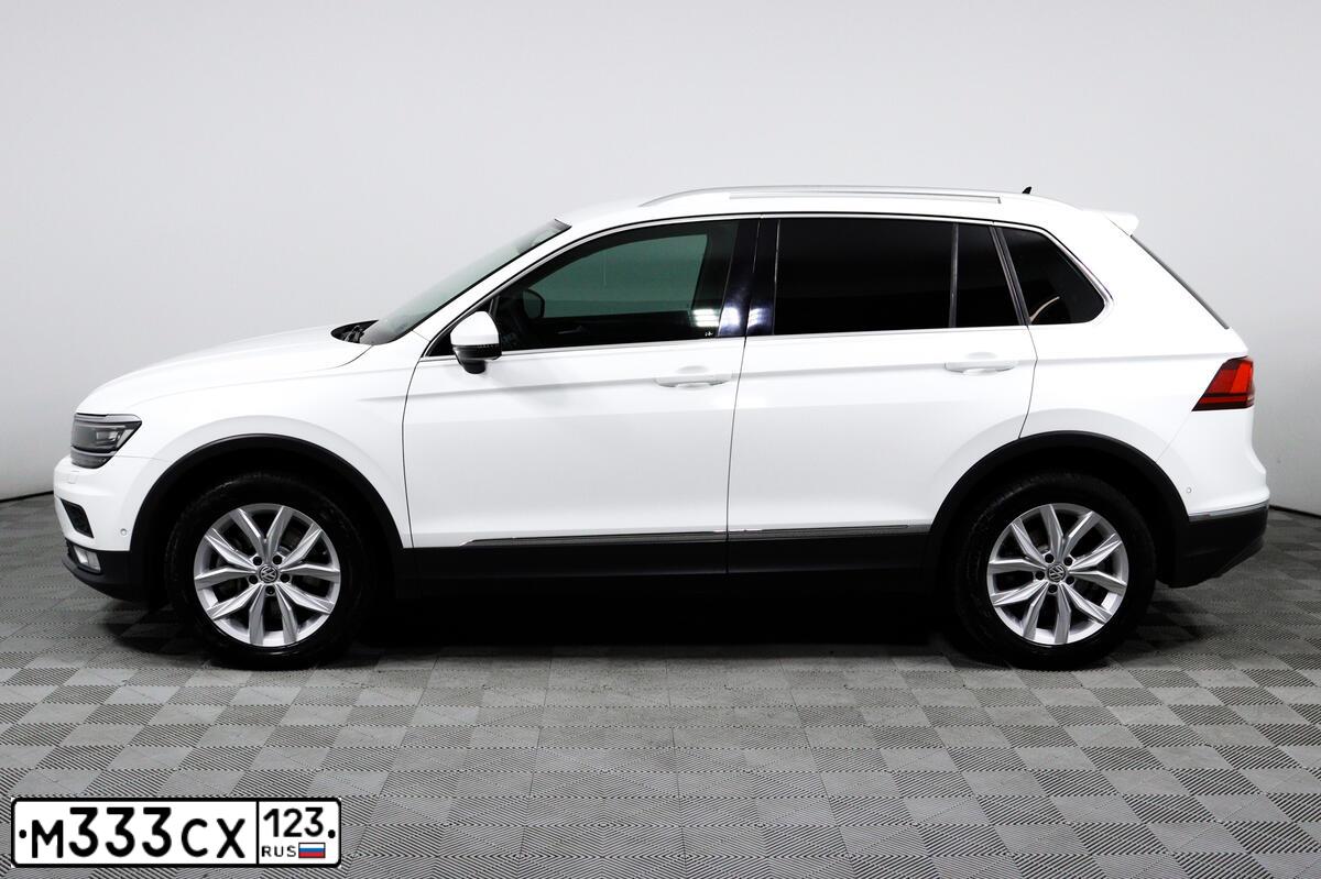 Фото автомобиля VOLKSWAGEN TIGUAN, 2017 — госномер Т310АС550. Цвет: Белый