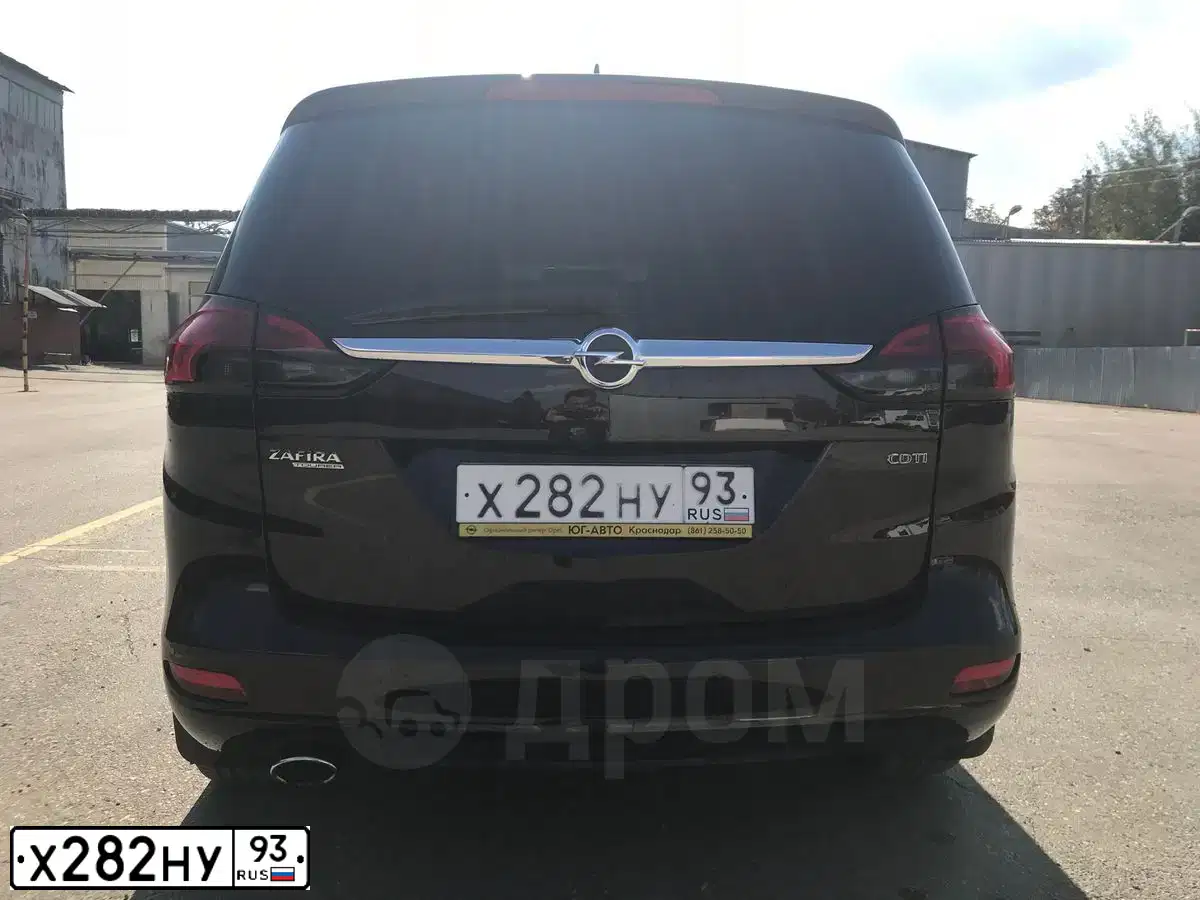 Фото автомобиля OPEL ZAFIRA, 2013 — госномер Х282НУ93. Цвет: Коричневый