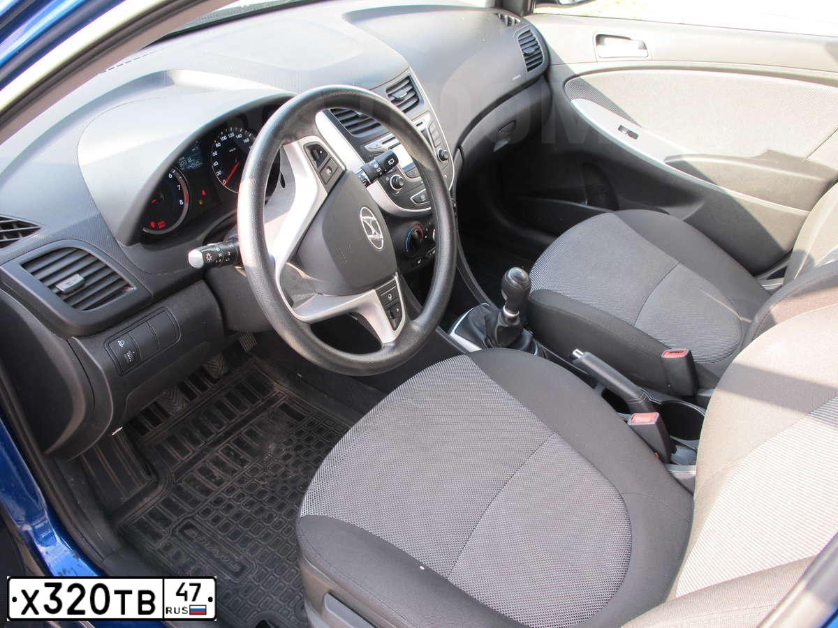 Фото автомобиля VOLKSWAGEN TOUAREG, 2013 — госномер У797СН178. Цвет: ТЕМНО-СЕРЫЙ