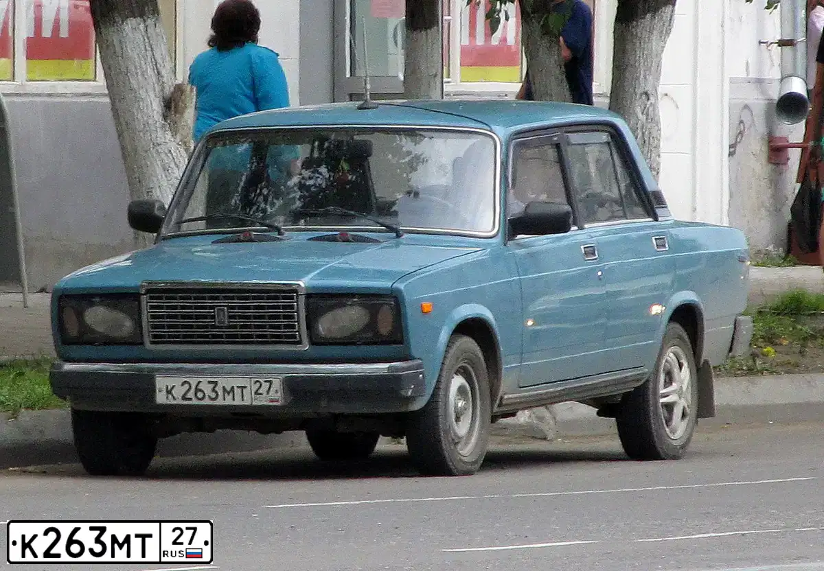 Фото автомобиля LADA 2107 LADA, 2003 — госномер К263МТ27. Цвет: СЕРО-ГОЛУБОЙ