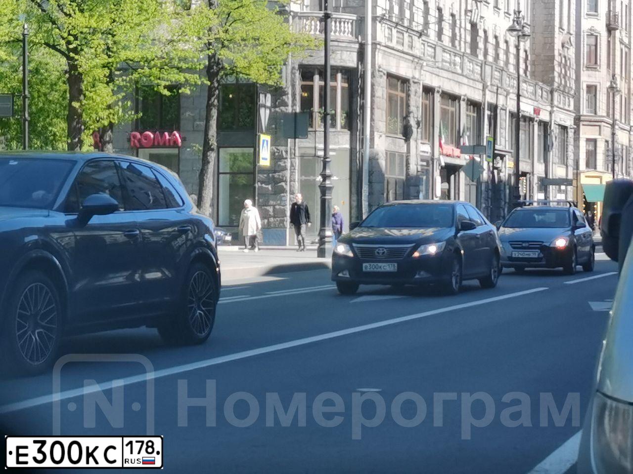 Фото автомобиля MERCEDES E-KLASSE, 2011 — госномер Е300КС178. Цвет: ЧЕРНЫЙ