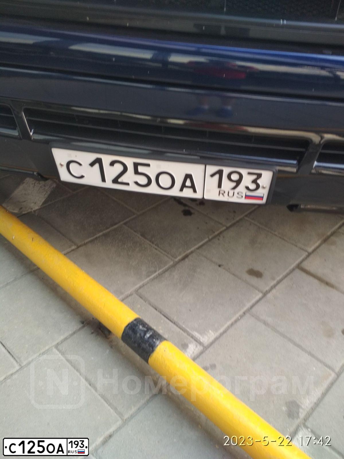 Фото автомобиля TOYOTA TUNDRA, 2010 — госномер О574ОС196. Цвет: Темно-синий