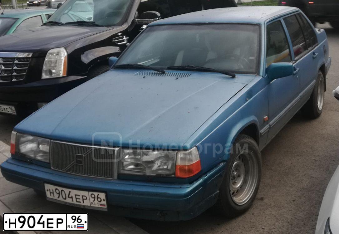 Фото автомобиля VOLVO XC70, 2002 — госномер Х883ТК66. Цвет: БЕЖЕВЫЙ